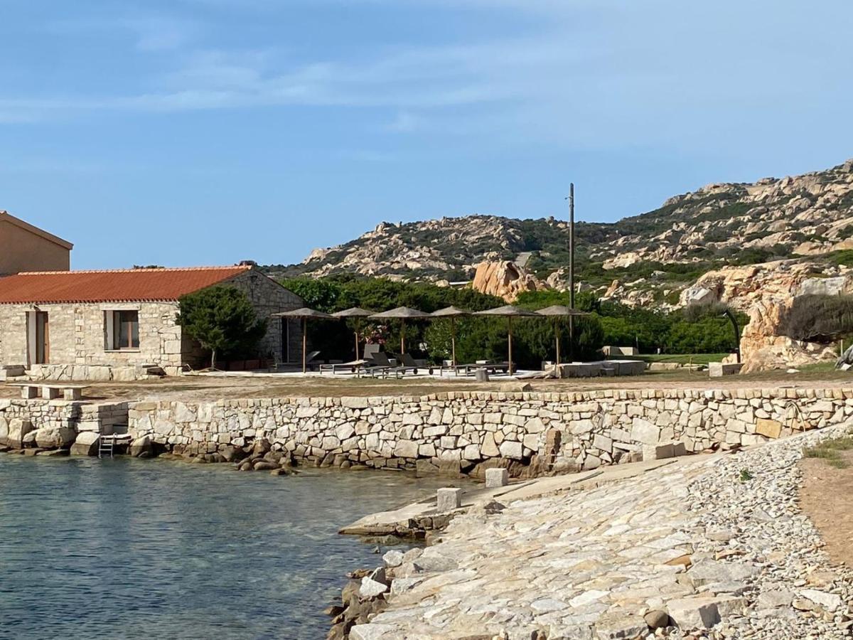 Appartamento Il Caracolo A Cala Francese La Maddalena  Bagian luar foto