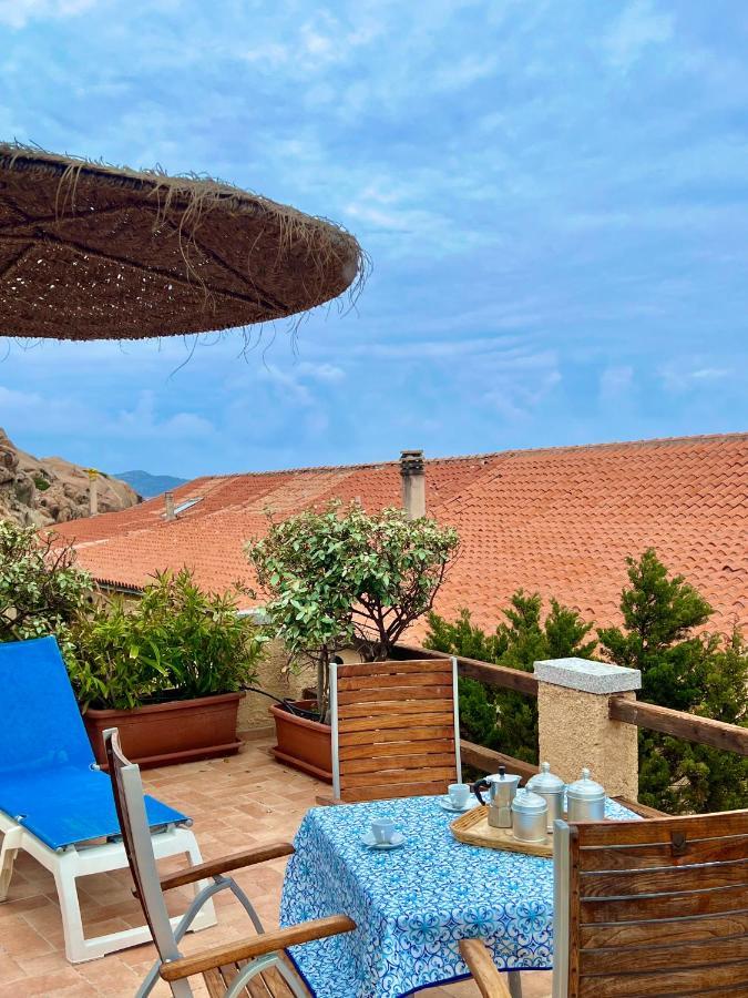 Appartamento Il Caracolo A Cala Francese La Maddalena  Bagian luar foto
